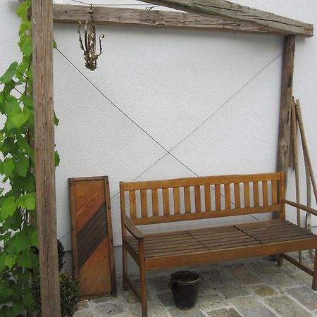 Pension Sunnseitn - Gasthof - Cafe - Weinkeller Haslach an der Muhl Bagian luar foto